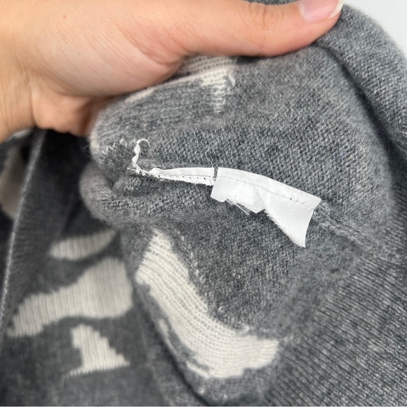 Pilcro Alani Love Print Gray Graphic 100% Cashmere Relaxed Mock Neck Sweater S - Picture 5 of 7